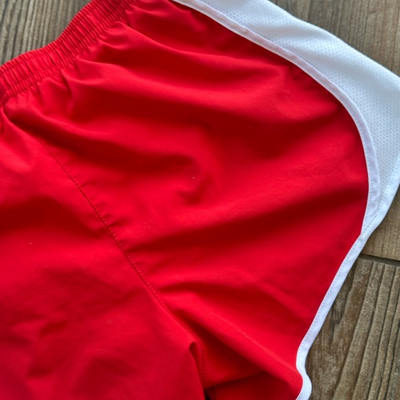Nike Girl Kids Red and White Sports Shorts - Picture 5 of 7